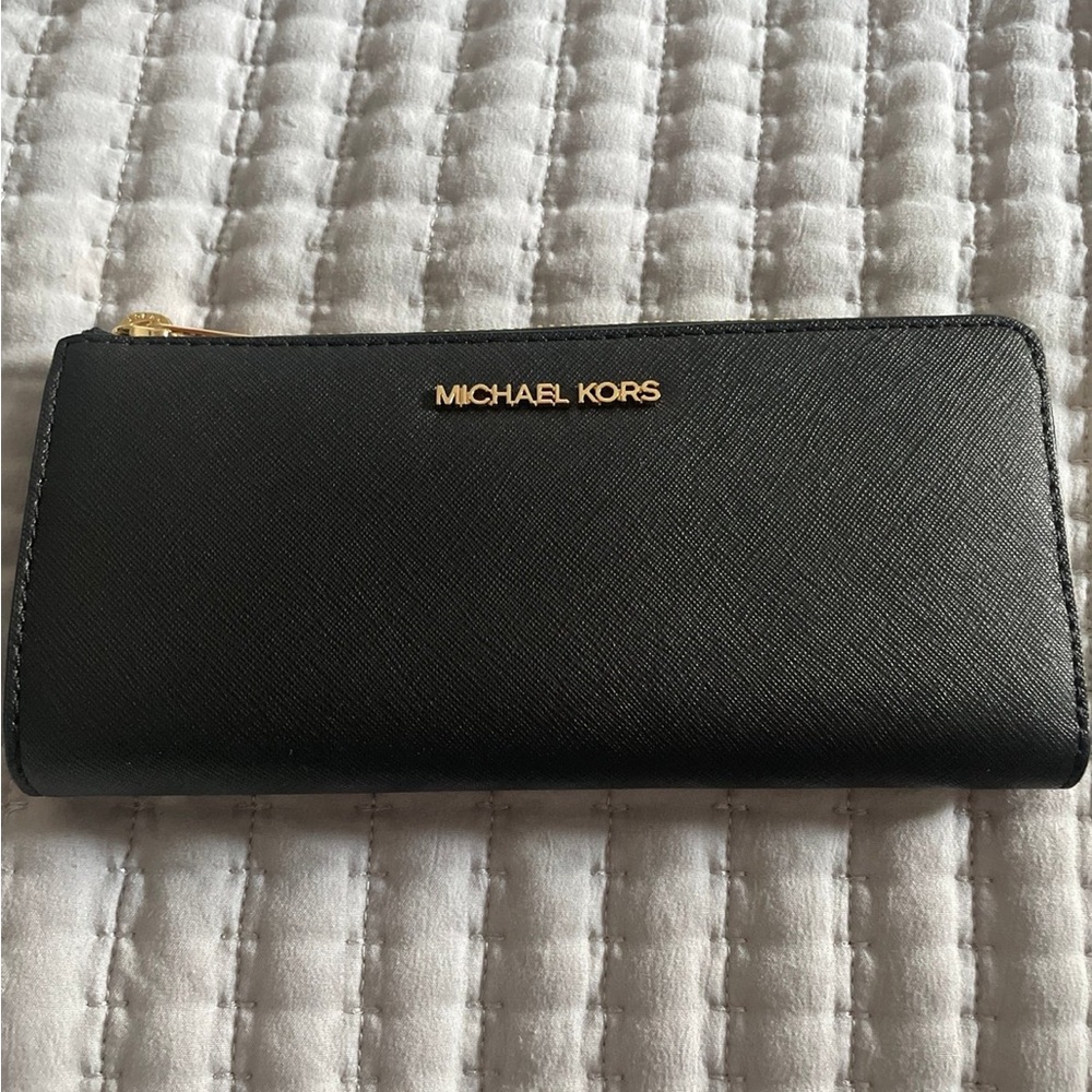 New Michael Kors Wallet Jet Set Travel Large Saffiano Leather Quarter-Zip Wallet